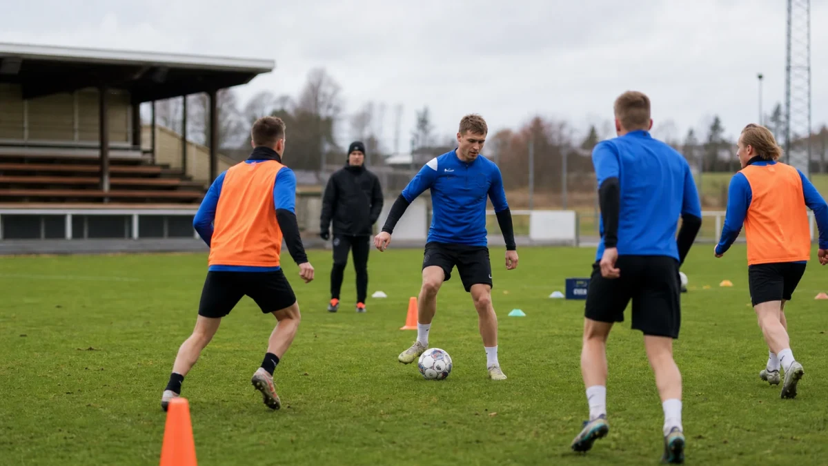 Alex Cairns förlänger med Leeds i två säsonger