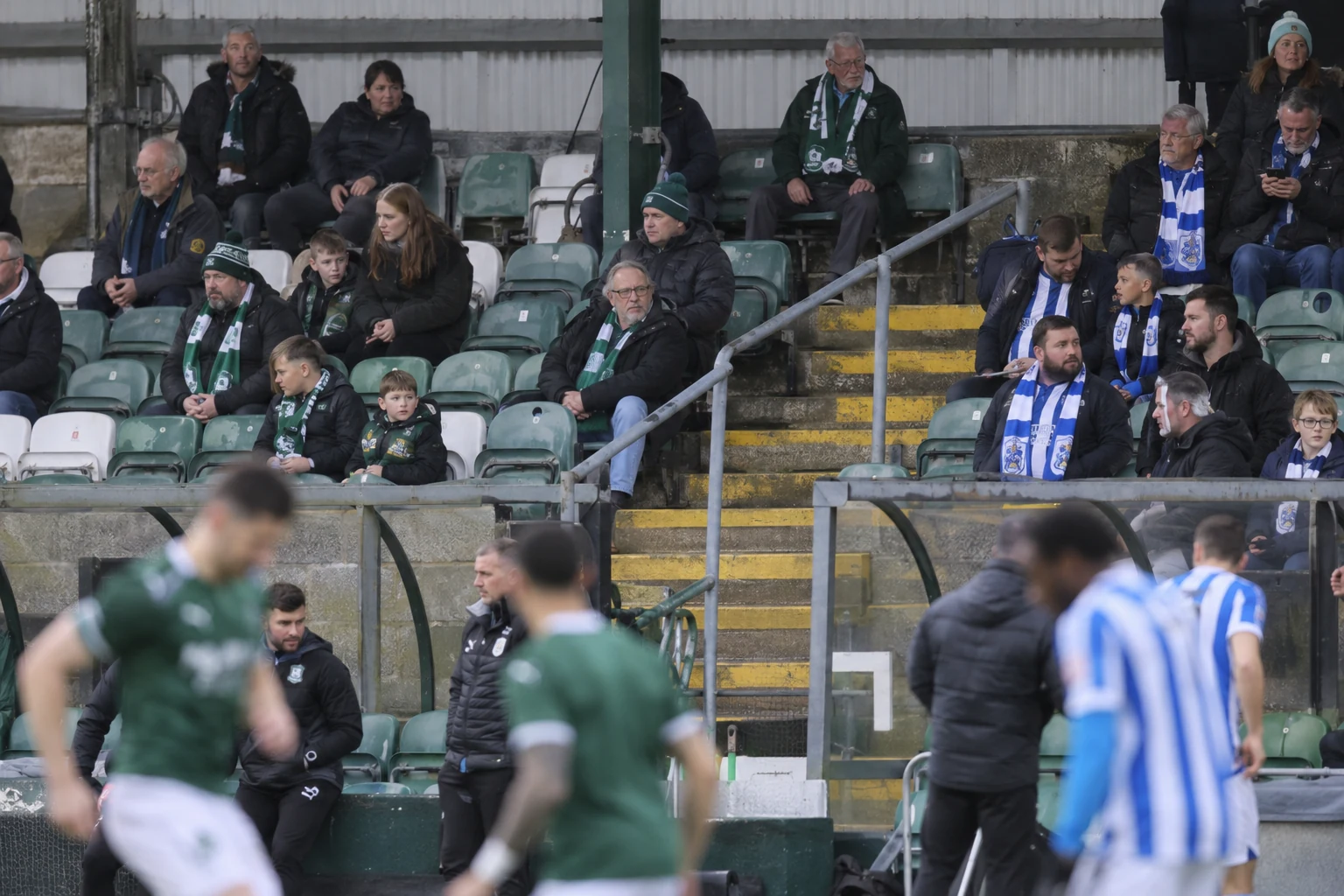 Plymouth tar emot Huddersfield i toppmötet
