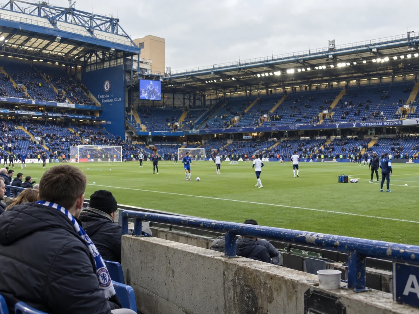Tre poäng skiljer Chelsea och Tottenham inför toppmötet